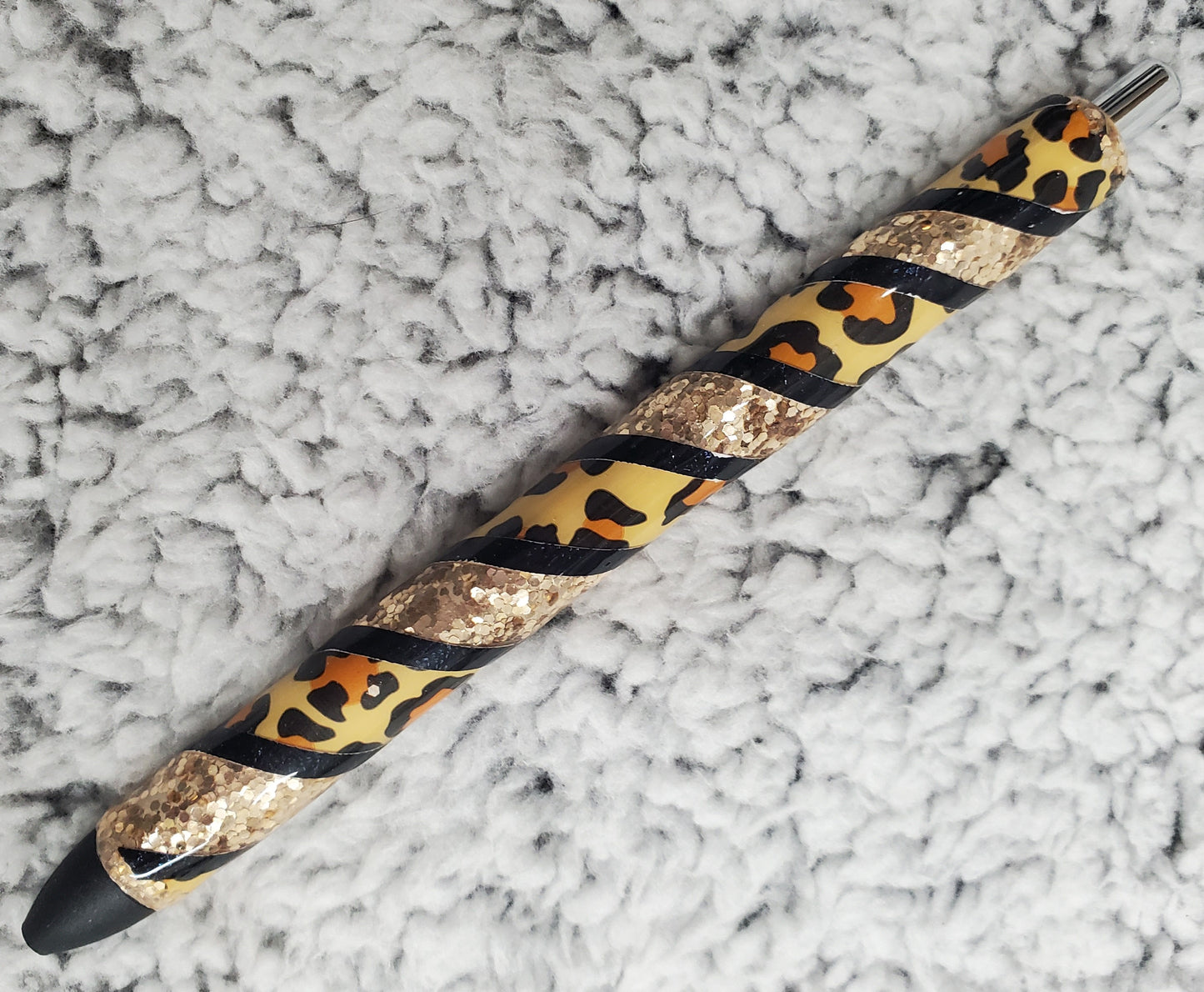 Black and Gold Leopard Print Glitter Pen