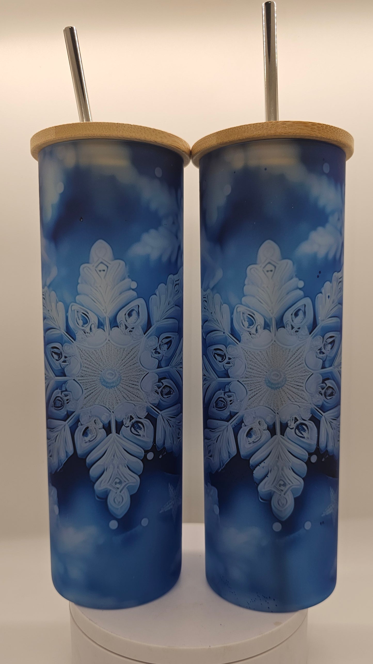 Snowflakes with Blue Background 20 oz. Glass Tumbler Set